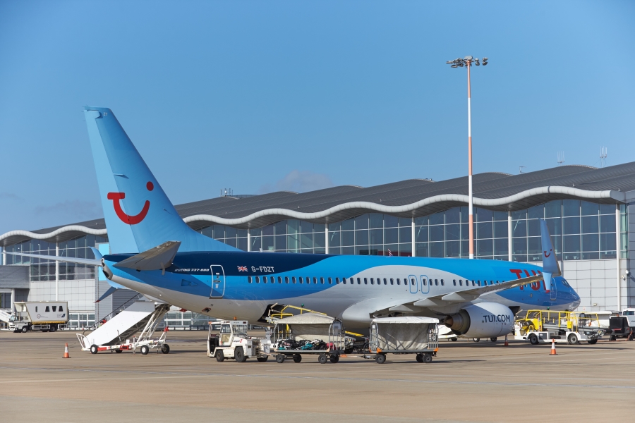 ads-advance-tui-taking-off-once-again-from-doncaster-sheffield-airport